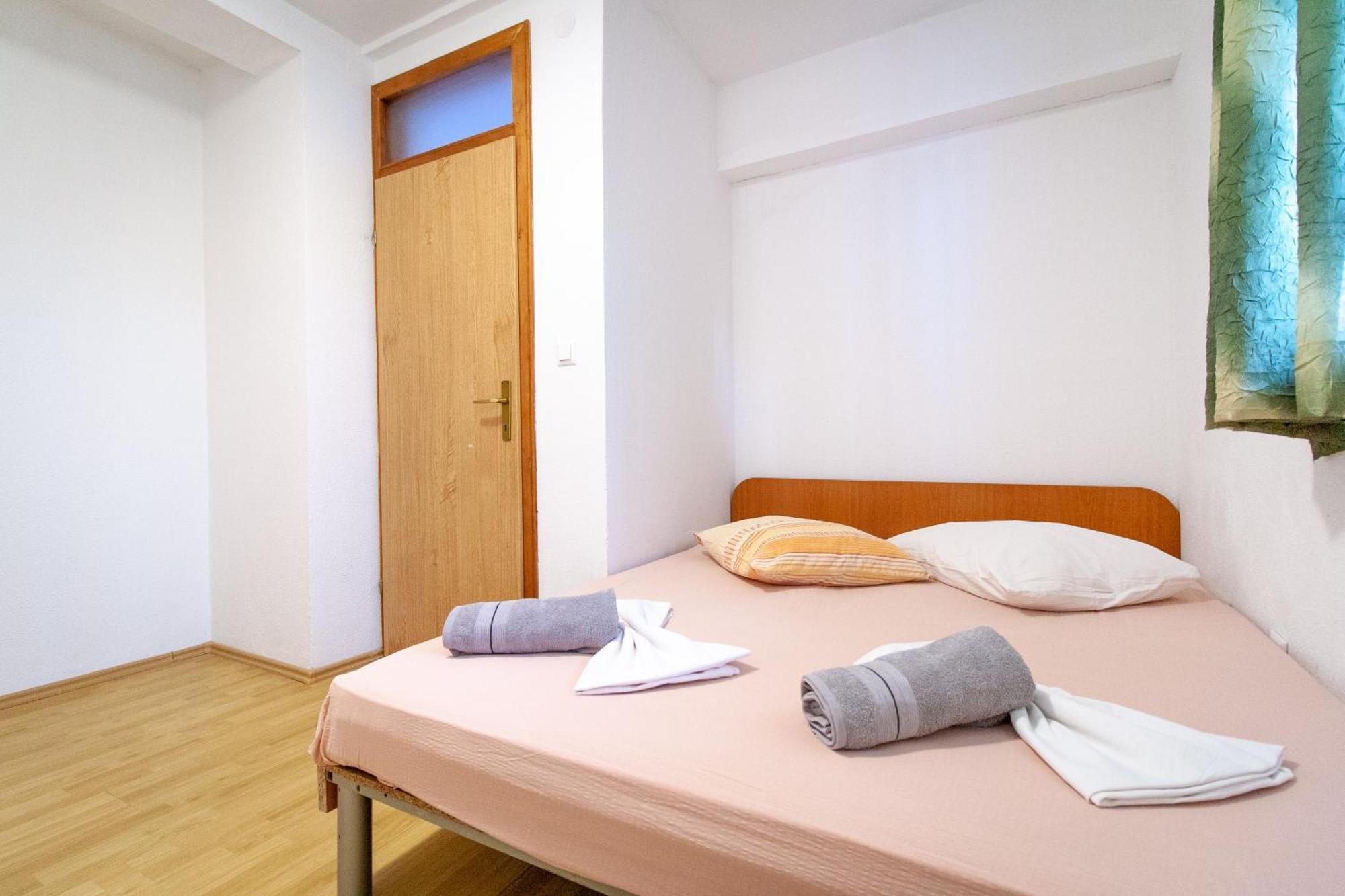 Apartments Laura Neum Room photo